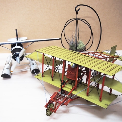 送料無料 ブリキのおもちゃ飛行機 人力飛行機 Lサイズ 大人のインテリア雑貨 通販 送料無料 ブリキのおもちゃ飛行機 人力飛行機 Lサイズ 大人のインテリア雑貨 通販